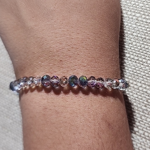 Hand Crafted Silver Bracelet with Faceted Beads - Picture 2 of 3